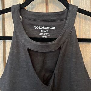 NWT Black TOAD & CO sustainable dress. SMALL. Built-in bra. 48% organic cotton